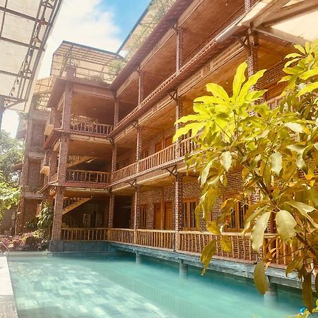 Ho Nui Dinh Hotel ニンビン エクステリア 写真