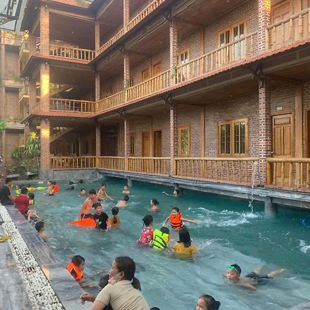 Ho Nui Dinh Hotel ニンビン エクステリア 写真
