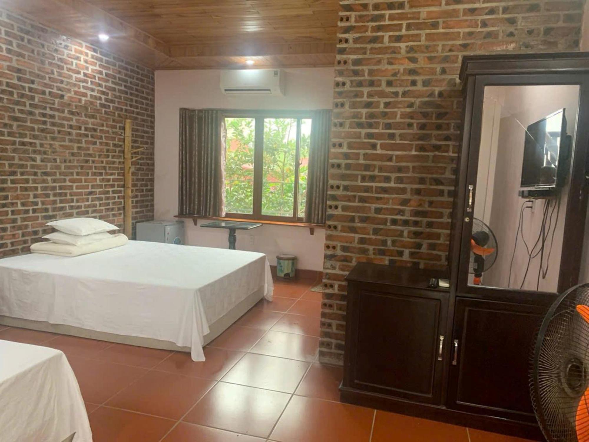 Ho Nui Dinh Hotel ニンビン エクステリア 写真